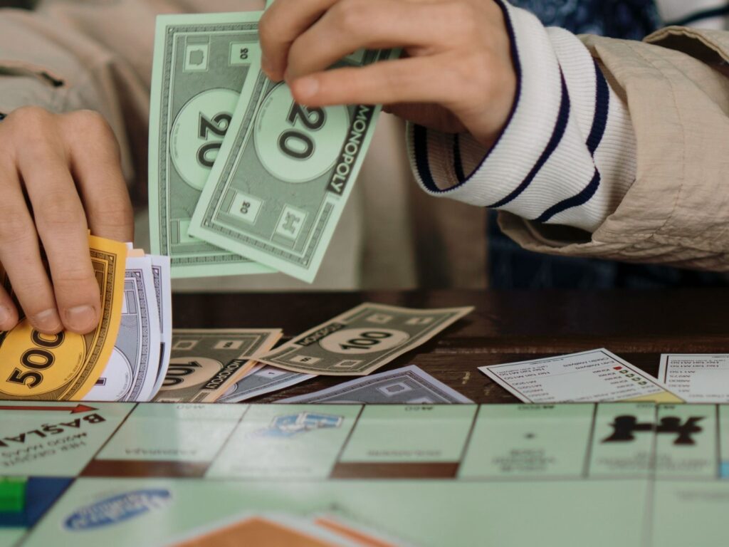 ADHCash Investment-Tycoon:in