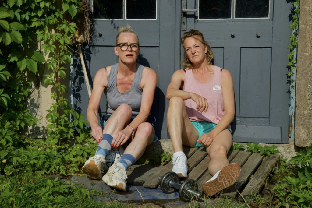 Nina und Nina machen sich warm – wofür auch immer